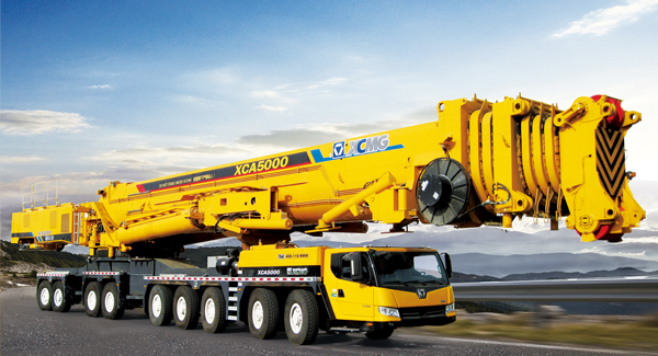 jbo竞博成功研制全球最大吨位、技术含量最高的XCA5000全地面起重机