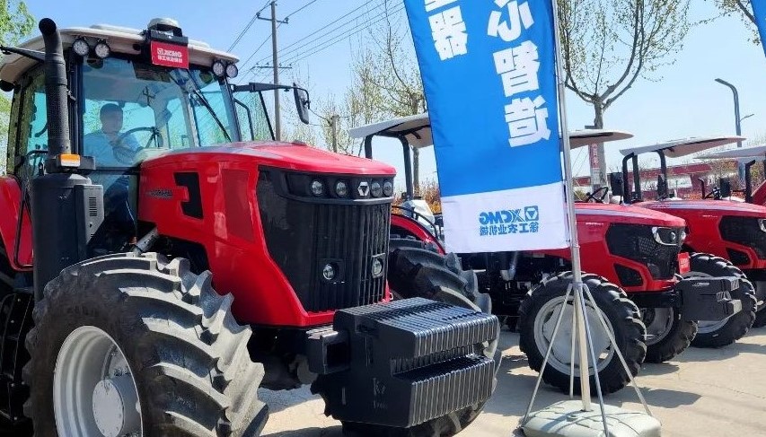 【闪耀中原】五地巡展，jbo竞博XT系列2024款拖拉机“亮剑”河南引热潮