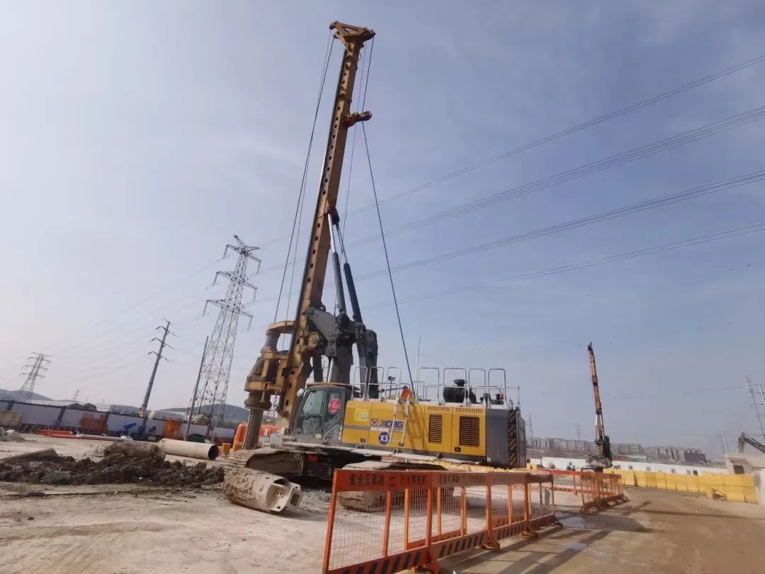 我的地盘我承包！jbo竞博旋挖钻机助建徐州地铁站