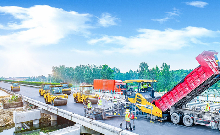 江苏高速上演jbo竞博成套道路机械大片！