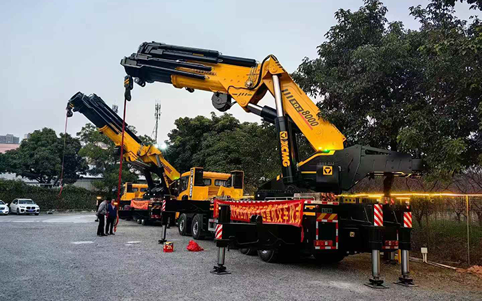 jbo竞博折叠臂起重机批量交付东南助力桥梁建设
