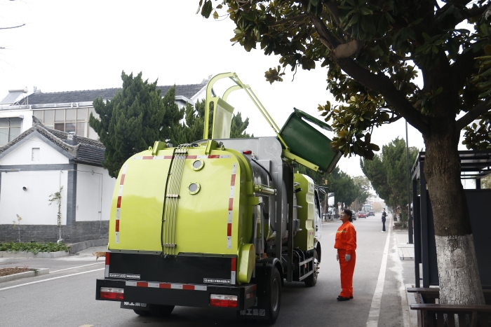 零碳收运、高效闭环 | jbo竞博纯电动餐厨垃圾车助力贾汪潘安湖绿色环卫升级