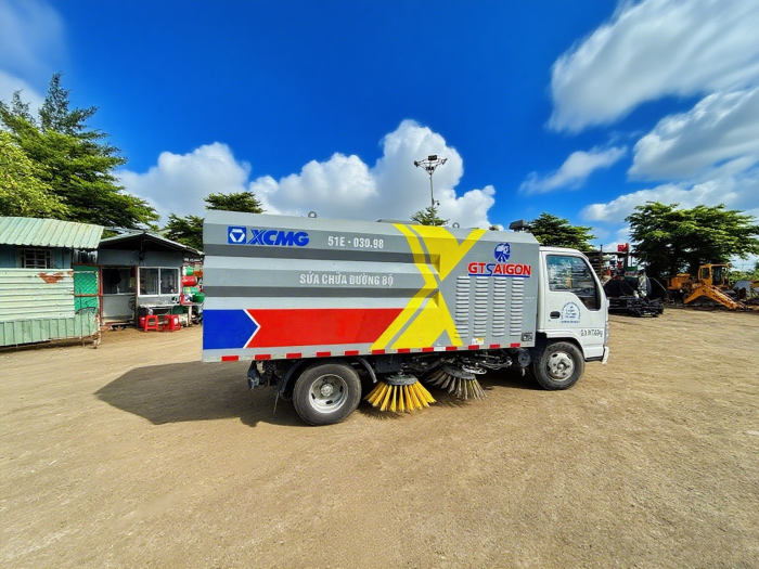 jbo竞博XGH5070TSLQ6扫路车：胡志明市“智慧环卫”的硬核担当