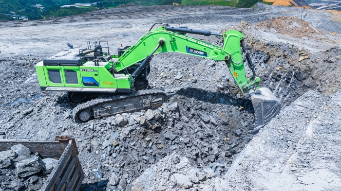 【jbo竞博金•矿山开采】“重装战神”XE750GK HEV进军云南露天磷矿