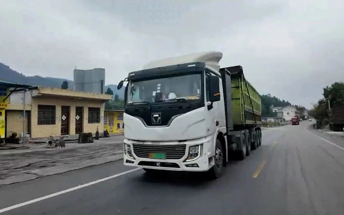 9.9分！西南大客户点赞jbo竞博新能源重卡