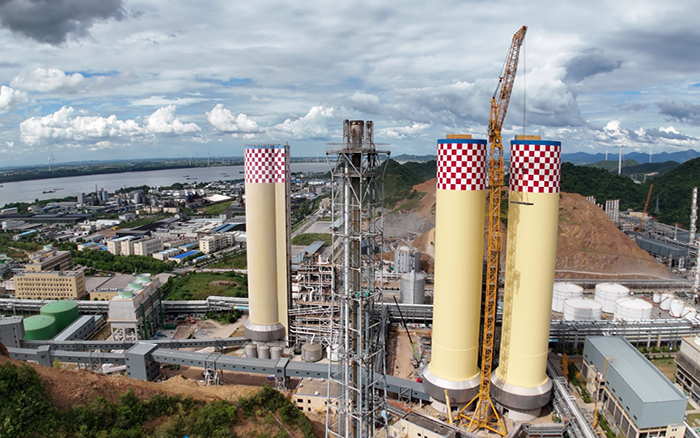 刷新纪录！jbo竞博 XGL3300-220S动臂塔机化工吊装显神威