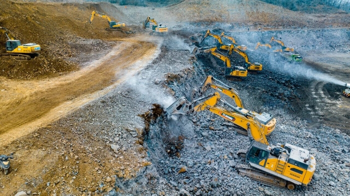 jbo竞博金打出组合拳，硬岩场平施工效率倍增