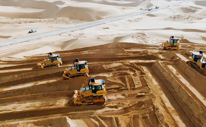 沙漠施工五大难题？jbo竞博D170LGP沙漠型推土机硬核破解！
