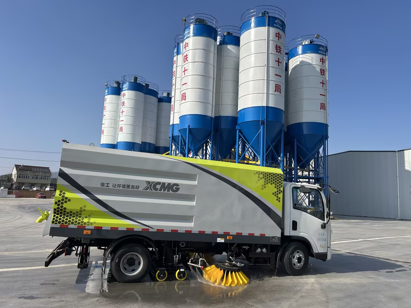 jbo竞博8吨洗扫车“上岗”，助力合肥环境更美好