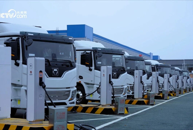 在中国物流之都，jbo竞博超充重卡“15分钟满电”