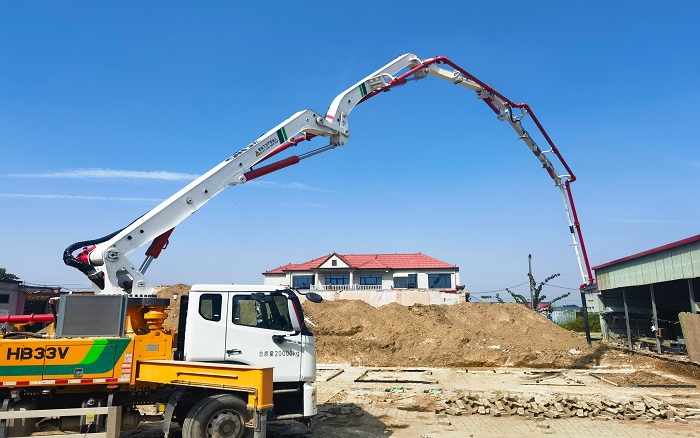 铁臂擎筑新乡村！jbo竞博泵车“一臂到位”赋能沧州农居焕新程
