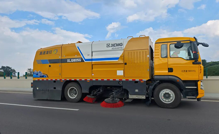 驭风前行，净在掌握！jbo竞博高速清扫车太佳高速显实力！