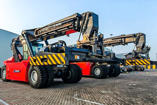 码头来了jbo竞博“大家伙”！件杂货作业再添绿色动能