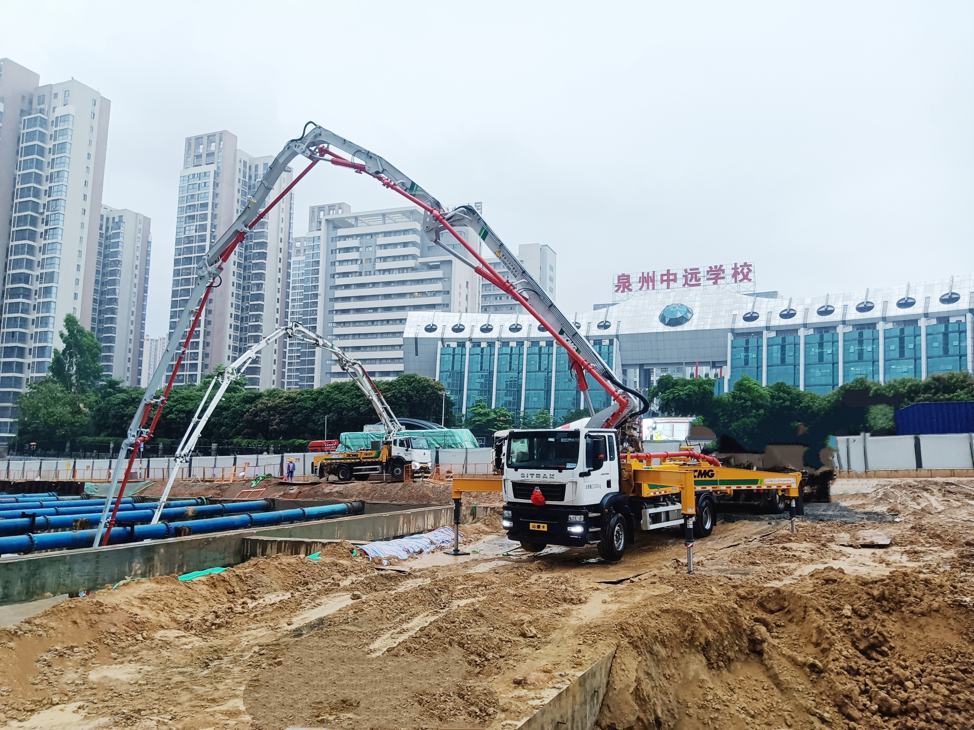 jbo竞博混凝土成套化装备高效浇筑泉州快速路改造工程！